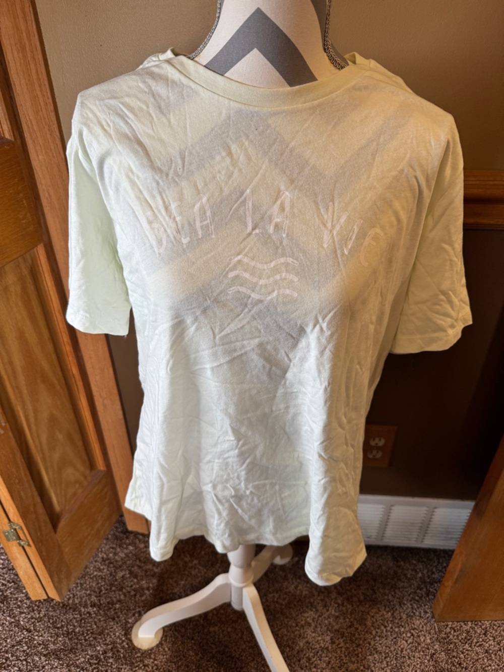 Pale Green Short Sleeve Graphic Tee - Beach Vibes